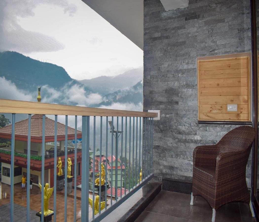Oro Montana Hotels And Resort Gangtok Exterior photo