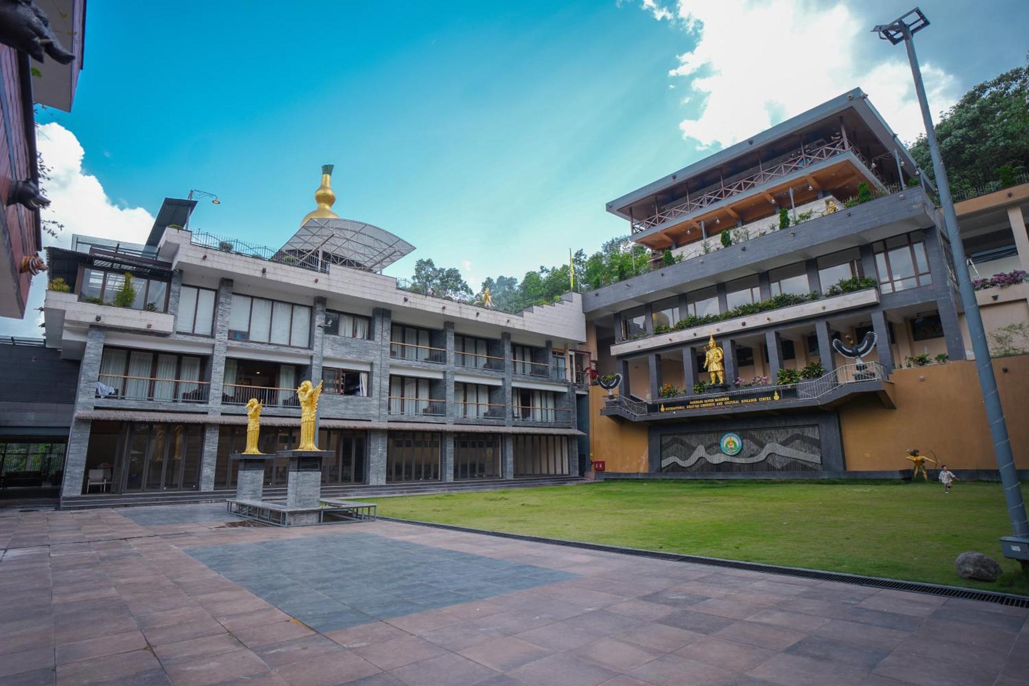 Oro Montana Hotels And Resort Gangtok Exterior photo